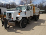 2000 International Salt Spreader Dump Truck