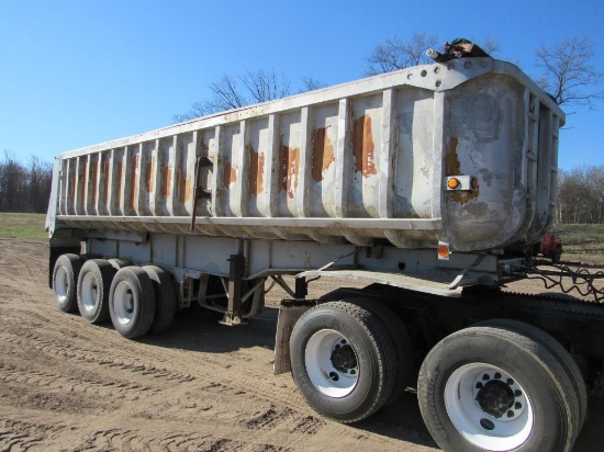 1972 Fruehauf 28ft Dump Trailer