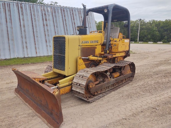 1 John Deere 450D Crawler Dozer