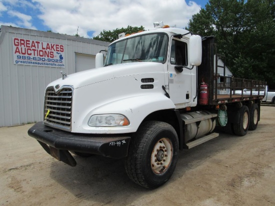 2001 Mack CX613 Flatbed Truck