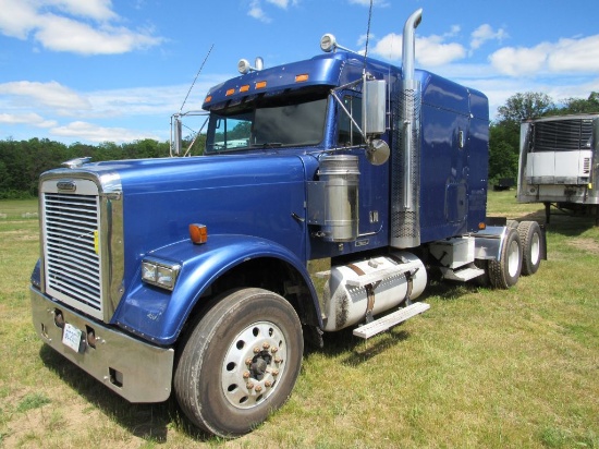 2010 Freightliner 120 Classic Sleeper Truck Tracto