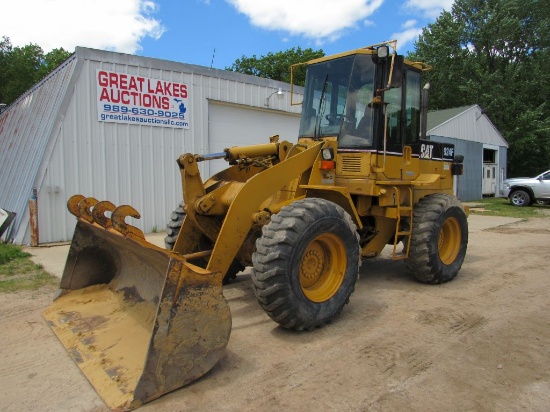 1 Caterpillar 924F Wheel Loader
