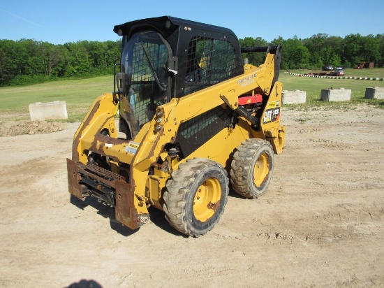 Caterpillar 242D Skid Steer