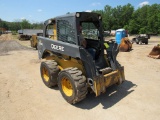 John Deere 320D Skid Steer