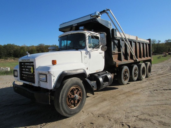 1998 Mack RD600GK Dump Truck