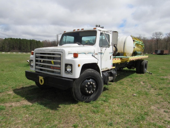 1988 International 1954 Vac Truck