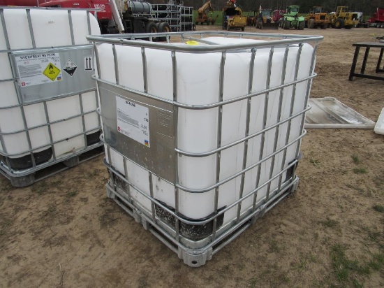 250 Gal Poly Tote in Cage