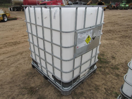250 Gal Poly Tote in Cage