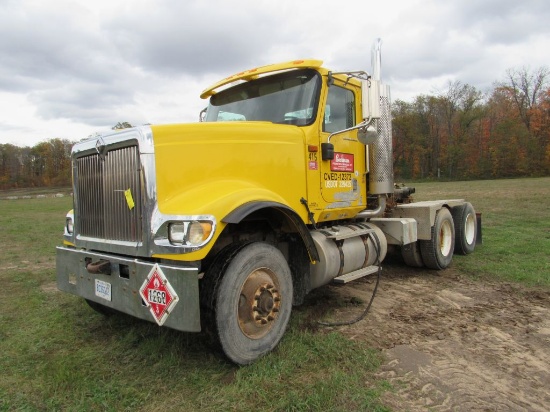 2007 International 5900i Paystar Day Cab