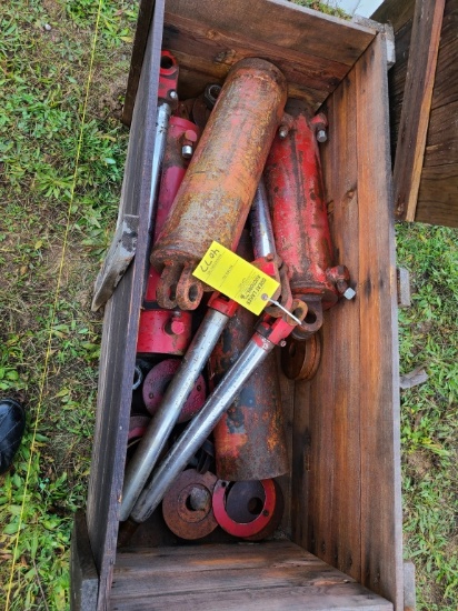 Lot of 4 Hydraulic Cylinders