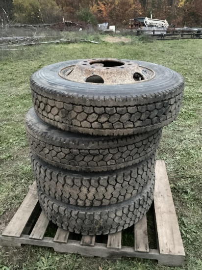(4) 255/70R22.5 Tires