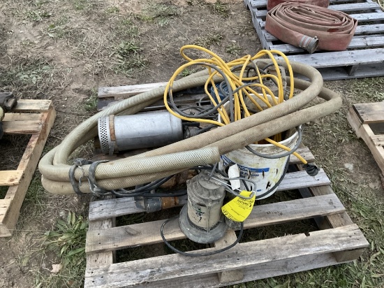 2 Submersible Pumps