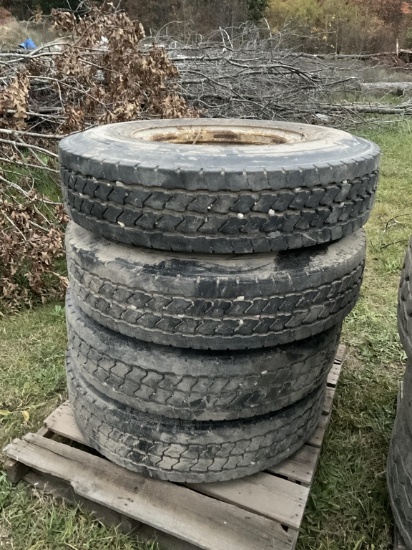 (4) 11R22.5 Tires on Rims