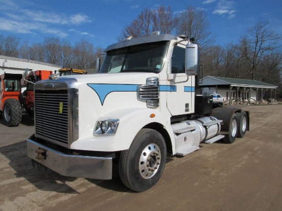 2015 Freightliner 122SD Winch Truck