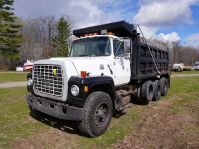 1995 Ford L9000 Dump Truck