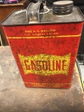 VINTAGE 1 GALLON RED METAL GAS CAN