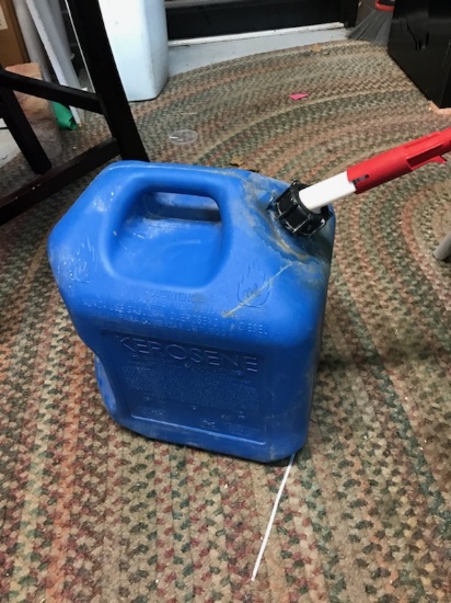 5 GALLON PLASTIC KEROSENE CAN