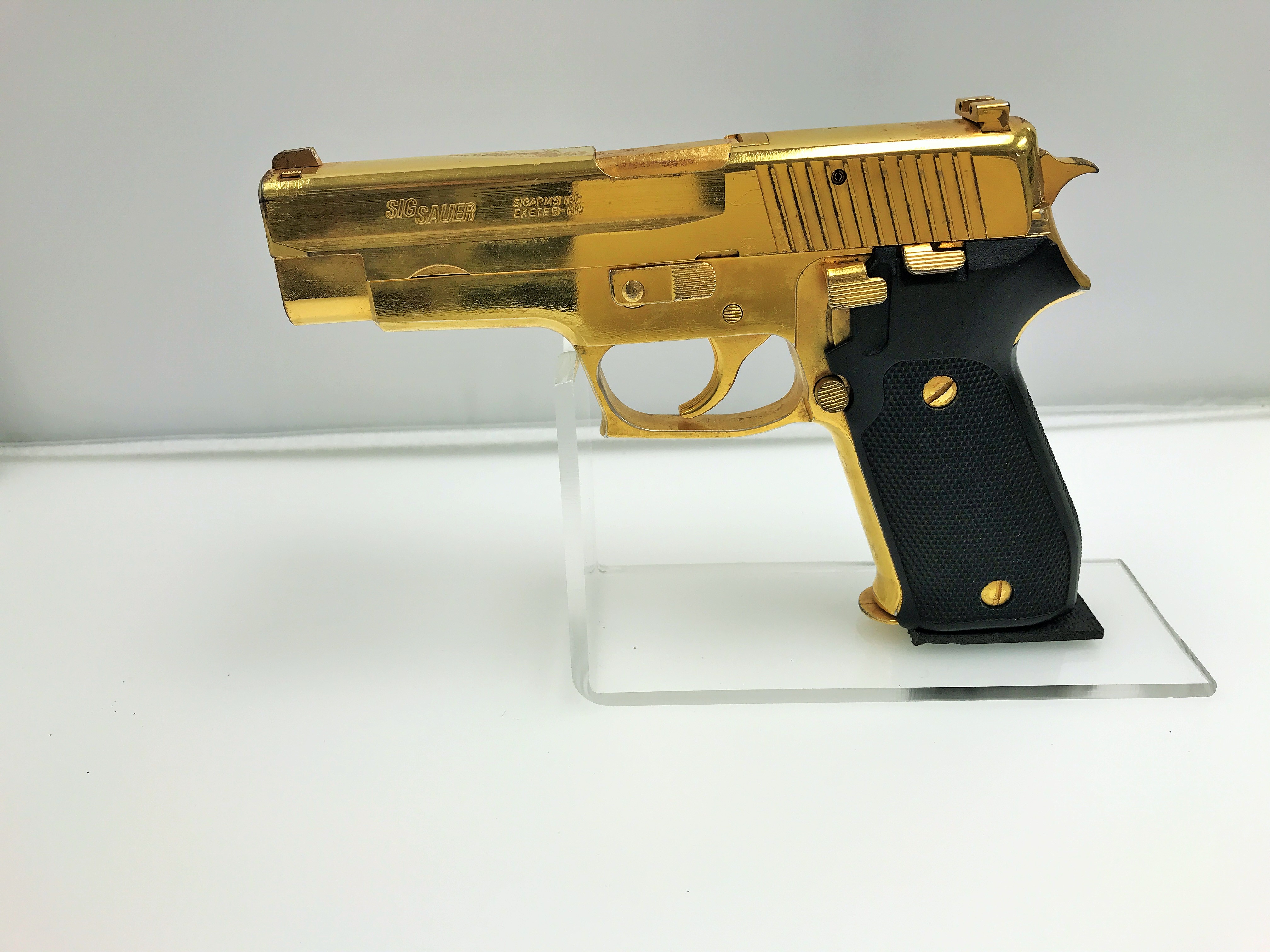 Sold at Auction: SIG SAUER P220 ELITE SEMI AUTO PISTOL, image size:4032x3024