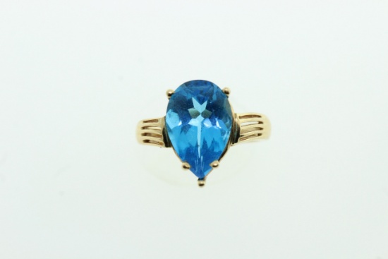 6.0 CT PEAR SHAPED SWISS BLUE TOPAZ & 10K YELLOW GOLD LADIES RING