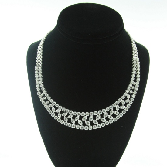 25.49 TCW DIAMOND AND 18K WHITE GOLD COLLAR NECKLACE