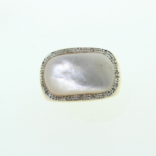 UNUSUAL MOTHER OF PEARL AND DIAMOND 14K YELLOW GOLD RING
