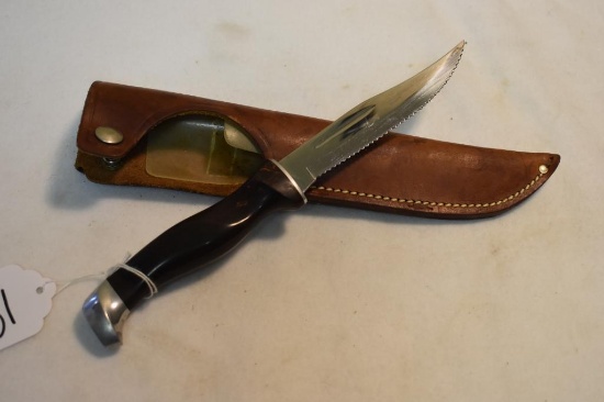 Cutco Vintage Hunting Bowie Knife with seratted Edge blade