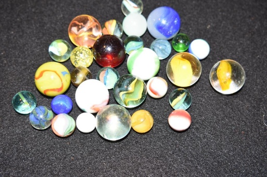 Misc grouping of Vintage Shooter Marbles Artglass Swirls