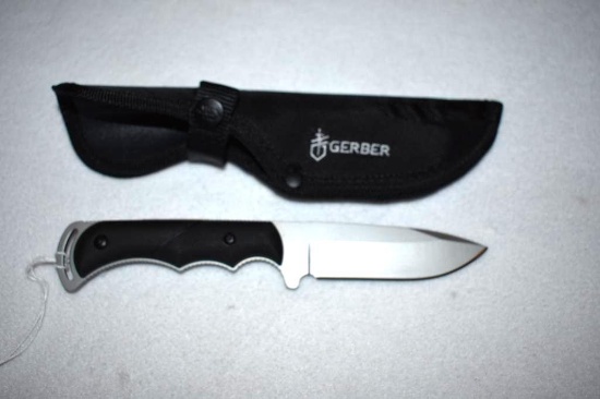 Gerber Fixed Blade, full tang, filework top edge, Lanyard hole