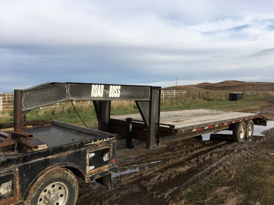 1985 Road Boss 8 ft. x 26 ft. Gooseneck Flatbed Trailer