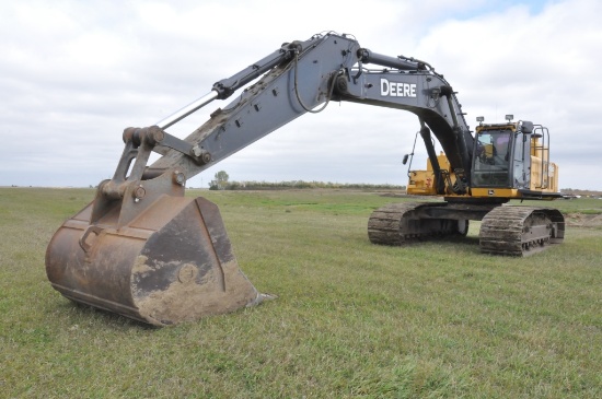 2007 John Deere 450 DLC Track Excavator