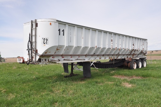 2000 Red River MFG Live bottom trailer