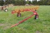 Tonutti 9-wheel rake - like new