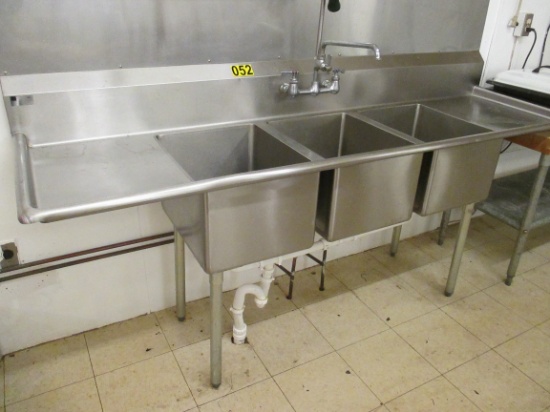 88" x 26" x 36" STAINLESS 3 BAY SINK