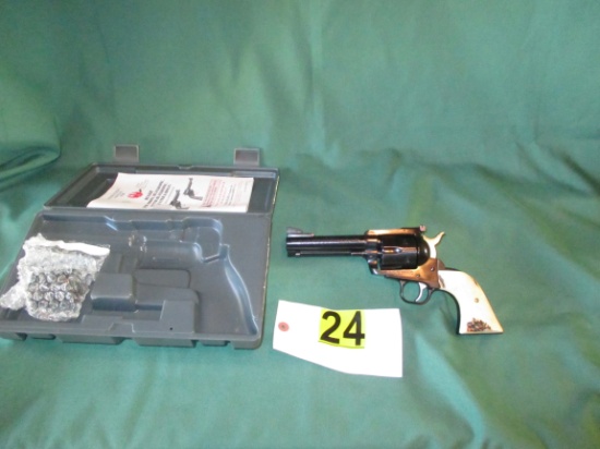 RUGER NEW MOD. BLACKHAWK 357 MAG. W/ BOX