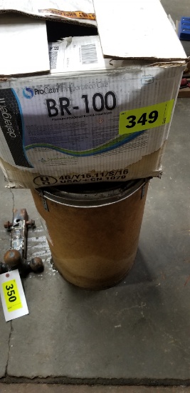Floor Dry and Detergent