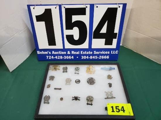 LOT MILITARY PINBACKS & RELATED