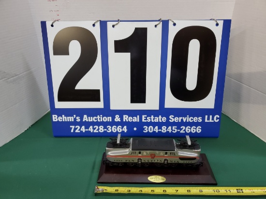 AVON 1994 COLLECTIBLE GG-1 ELECTRIC ENGINE BY LIONEL ON WOOD BASE- 9" LONG