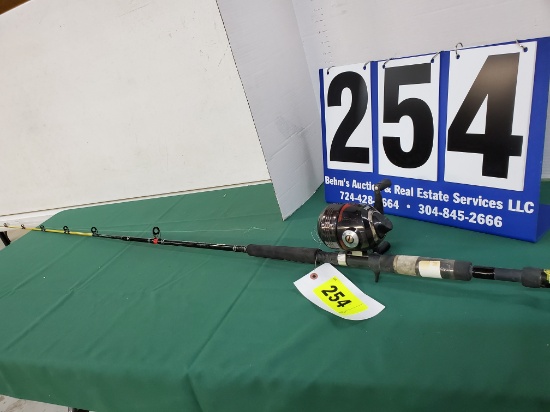ZEBCO HAWG SEEKER W/ 7' MED. HVY ROD