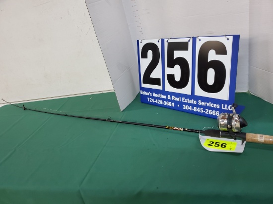 ZEBCO 33 REEL W/ MATCHING 6' MED. ACT. ROD