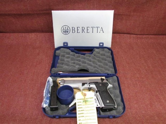 Beretta 92FS 9mm Parabellum Pistol. sn: M88181Z
