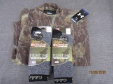 2 pairs of Cabela's ingenius socks xl and a underarmor long sleeve xl