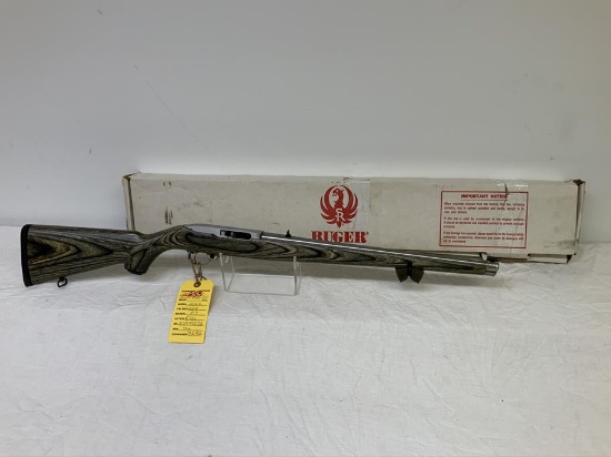 Ruger, 10/22, 22lr, sn: 239-47272, 18.5" brl, rifle, 1 magazine