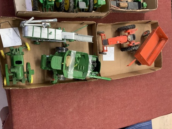 Die cast John Deere toys, Ertl 9750sts combine, engine