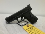 Glock/Glock Inc, 19, 19x19 pistol, sn: AKL870, 4