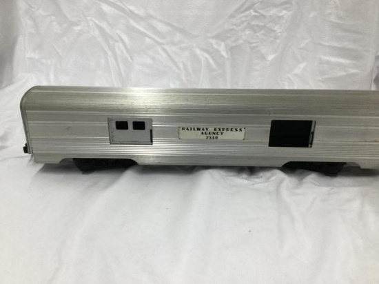 lionel o scale silver passenger cars #2530/2533 each x2