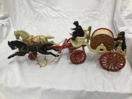 modern cast iron horse drawn fire engine in original box