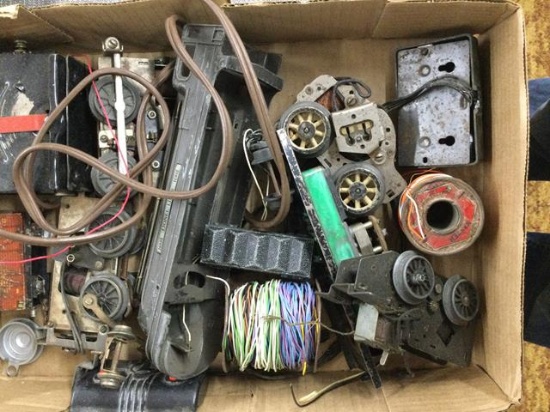 box lot lionel engine parts + misc parts