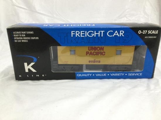 3 train cars in original boxes - 1 lionel searchlight #9312