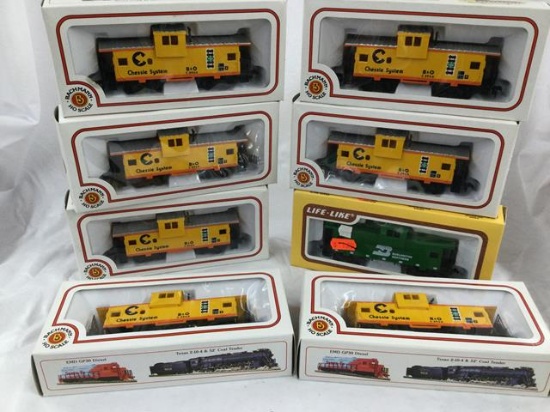 25 pc Ho scale tyco/bachmann/etc train cars iob