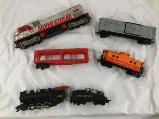 misc boxlot train pieces - 3 engines/2 tender/2 boxcars/